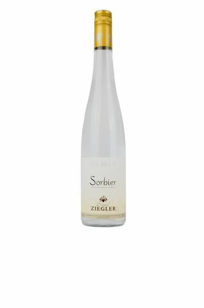 L'eau de vie de sorbier de la famille viticole Ziegler du village d'Hunawihr