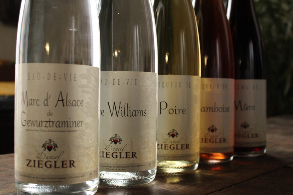Les Eaux-de-Vie d’Alsace : Une Tradition du Domaine Ziegler Fernand à Ribeauvillé