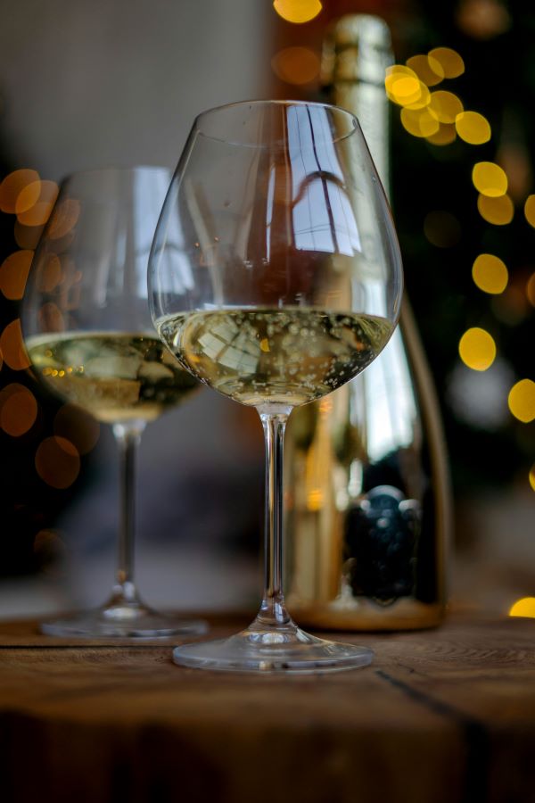 ✨ Vins d’Alsace : pourquoi le Crémant est le vin de fête par excellence ? – Domaine Ziegler Fernand à Hunawihr
